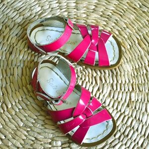 Salt Water Sandals by Hoy- Toddler Size 6
